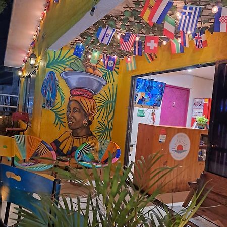 Hostel Shalom Adonai Cartagena Exterior photo