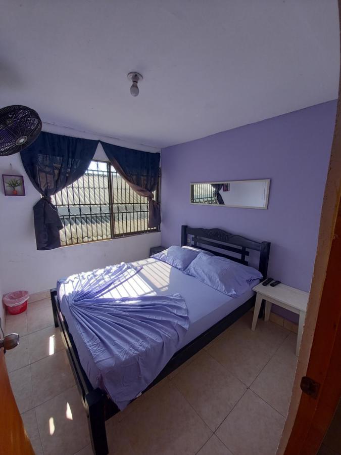 Hostel Shalom Adonai Cartagena Exterior photo