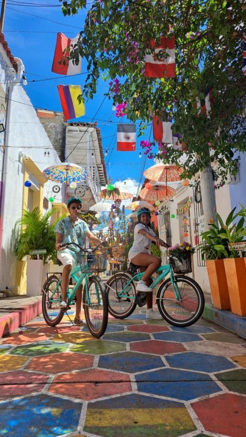 Hostel Shalom Adonai Cartagena Exterior photo