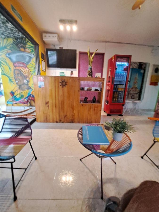 Hostel Shalom Adonai Cartagena Exterior photo