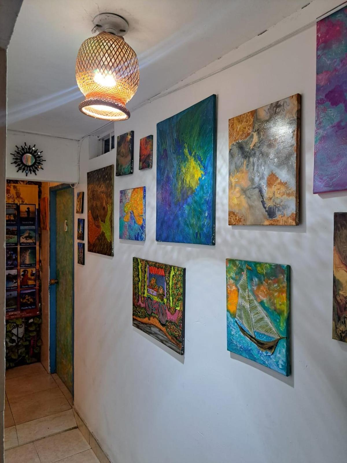 Hostel Shalom Adonai Cartagena Exterior photo