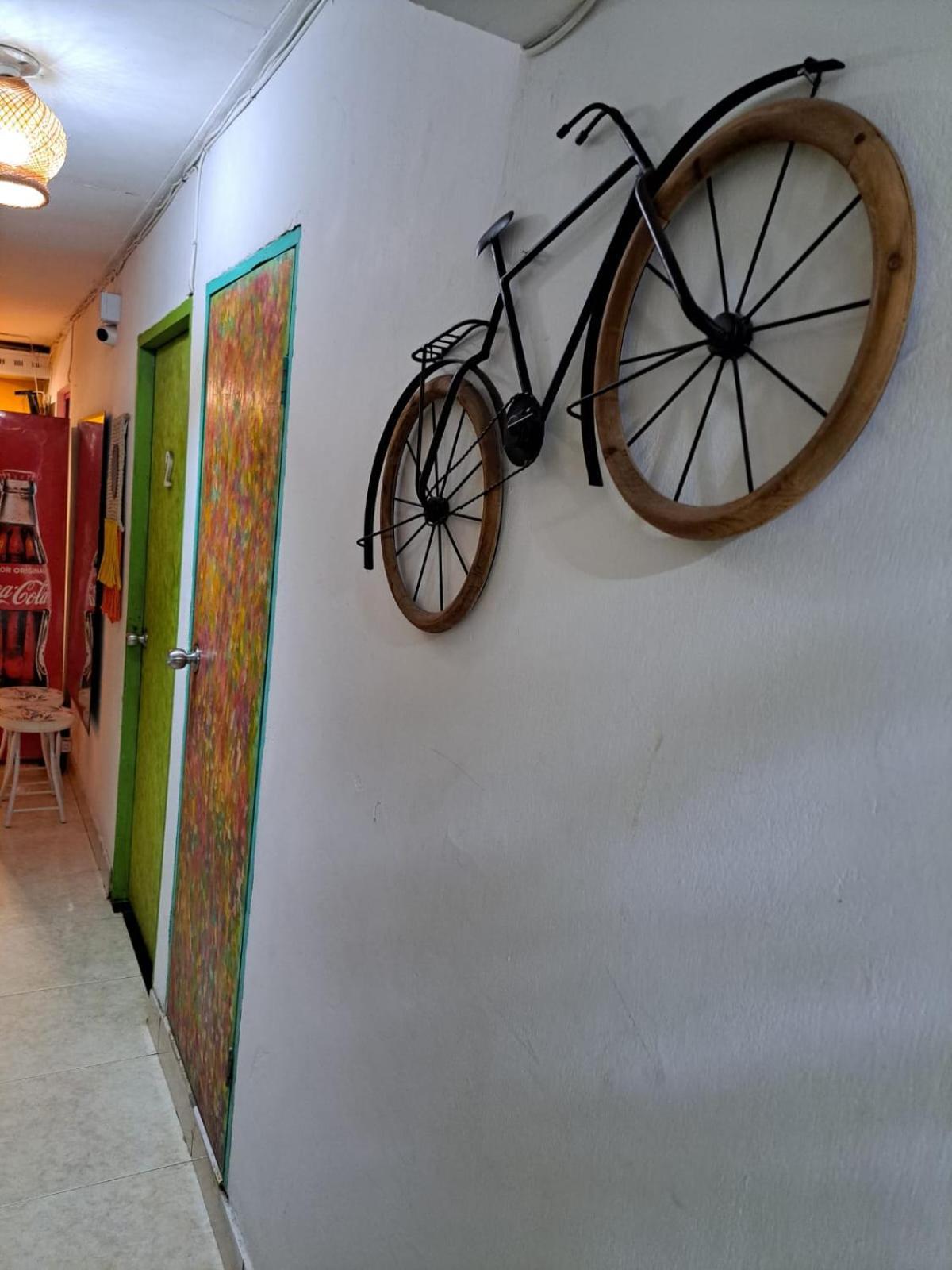 Hostel Shalom Adonai Cartagena Exterior photo