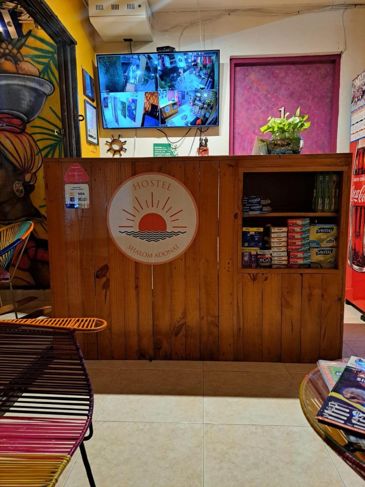 Hostel Shalom Adonai Cartagena Exterior photo