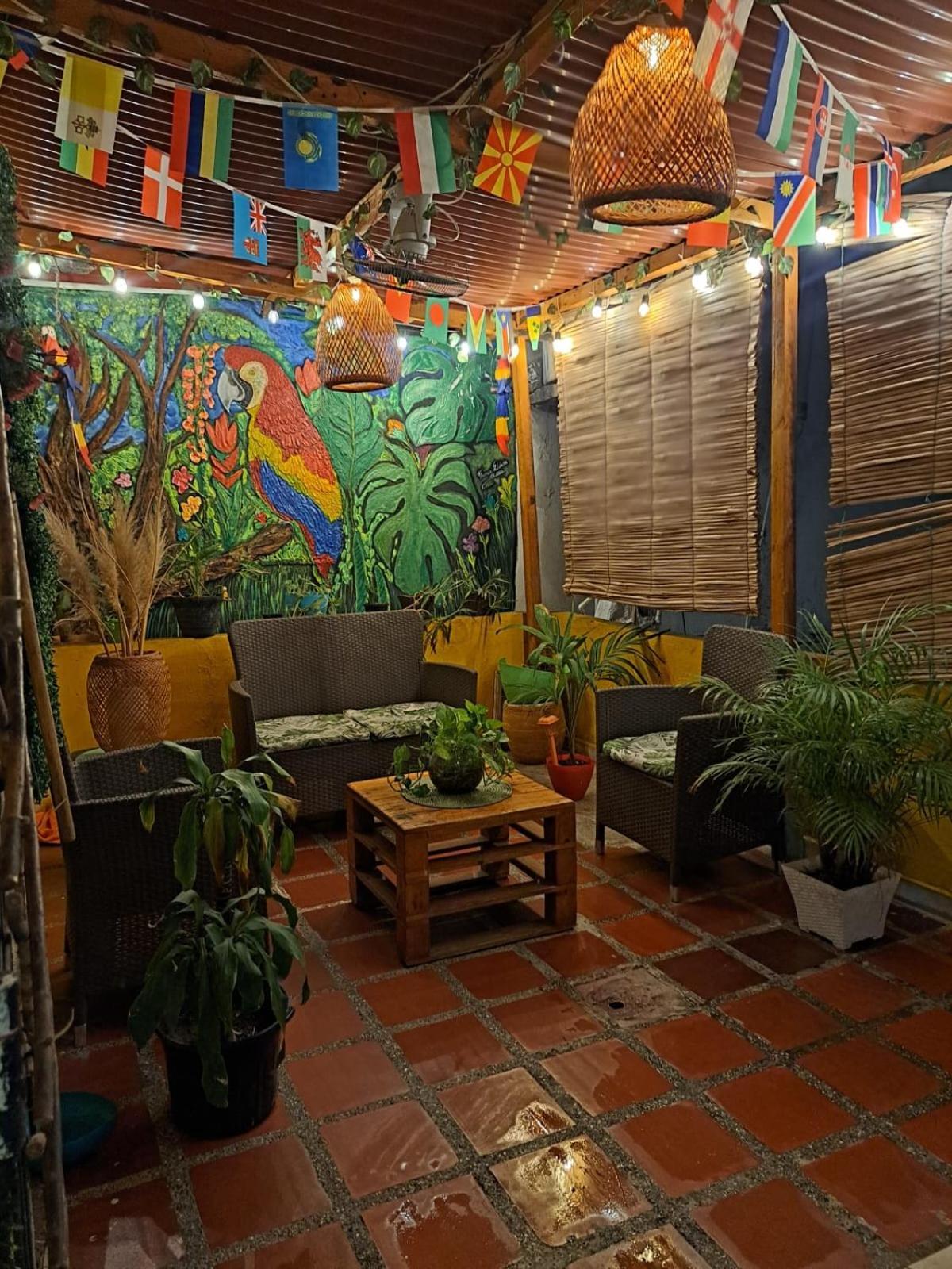 Hostel Shalom Adonai Cartagena Exterior photo