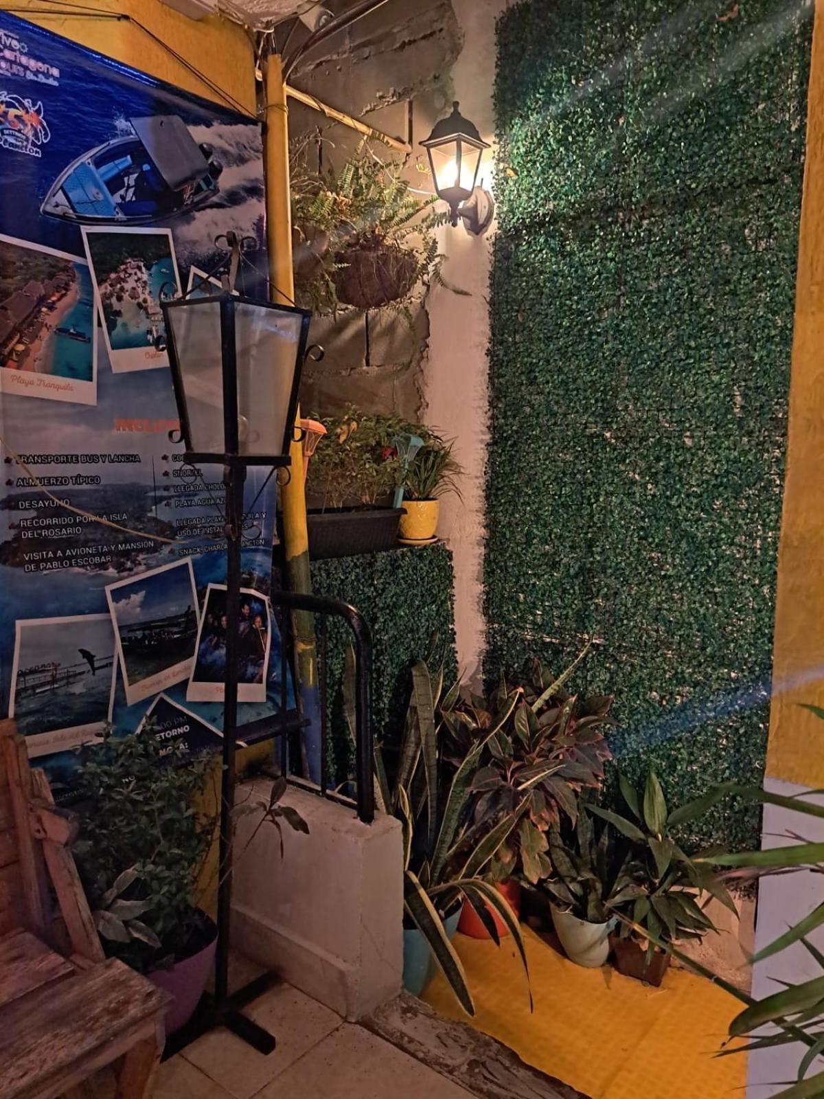 Hostel Shalom Adonai Cartagena Exterior photo