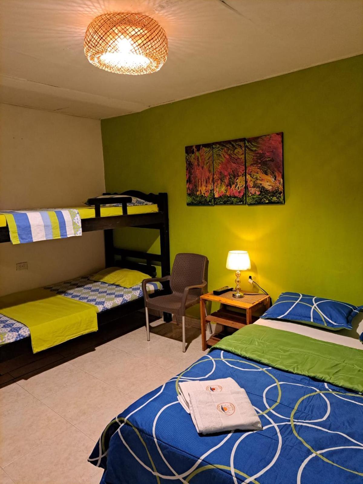 Hostel Shalom Adonai Cartagena Exterior photo