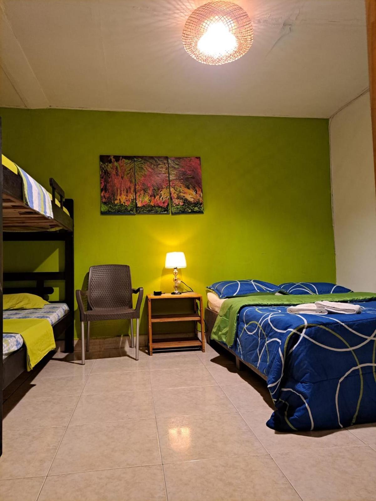 Hostel Shalom Adonai Cartagena Exterior photo